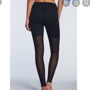 Lululemon rare mesh back leggings/nwot-5 pockets